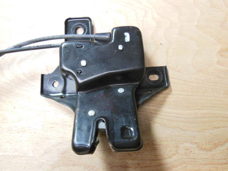 Find 01 02 03 04 05 FORD TAURUS MERCURY SABLE TRUNK LATCH 2001 2002