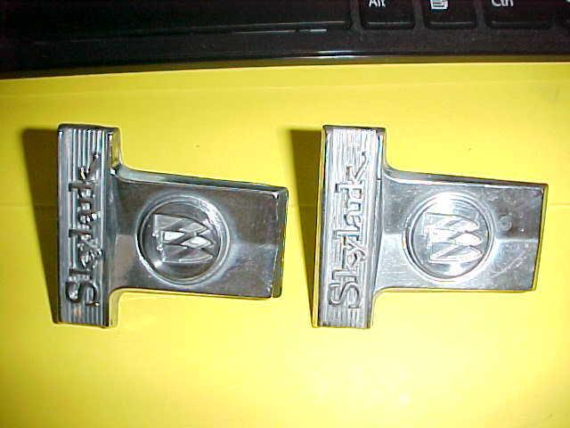 Skylark metal emblems roof badge w/nuts