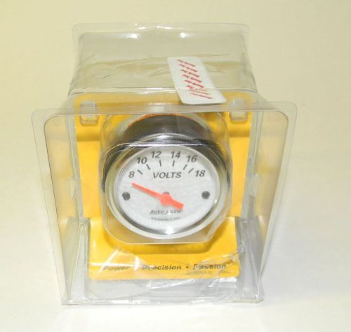 Auto meter 1391 arctic white voltmeter gauge 2 1/16 in. 8 - 18 volts new