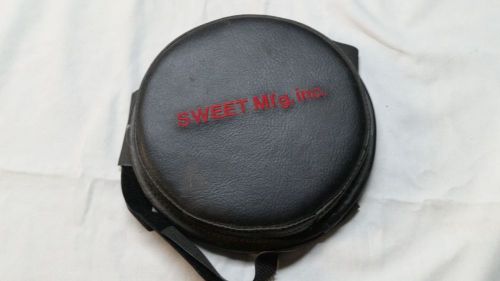 Racing steering wheel center safety pad