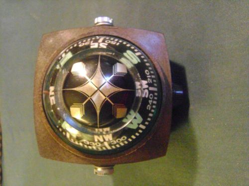 Vintage dome compass with mounting bracket