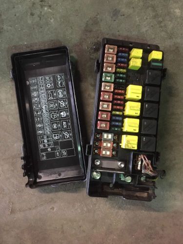 Land rover discovery 2 engine fusebox