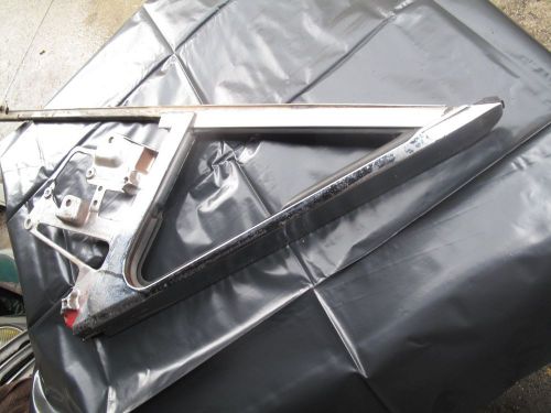 1965-6 thunderbird pair of left and right convertible vent frames