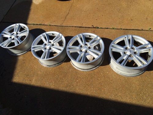 Ford mustang 2010-2014 factory oem hollander 3808 pre-owned alloy 17&#039; wheels