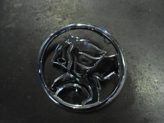 04-06 gto ls1 ls2 holden lion badge vz manaro trunk badge
