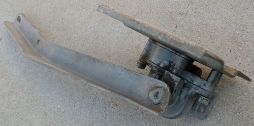 THUNDERBIRD FORD CONVERTIBLE BRACKET FLIP LIP GEAR HOUSING RIGHT 1964-1966 OEM, US $300.00, image 12