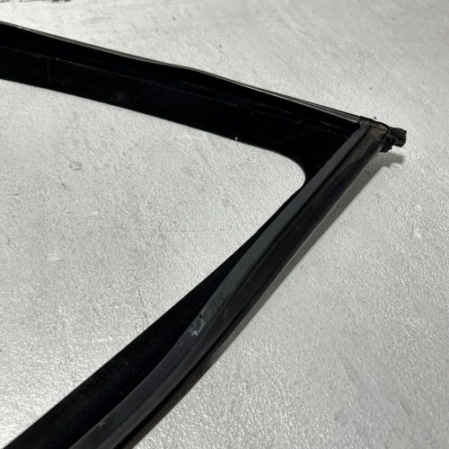 OEM MERCEDES S600 W221 2007-2013 FRONT DRIVER WINDOW RUN CHANNEL GASKET SEAL, US $57.99, image 2