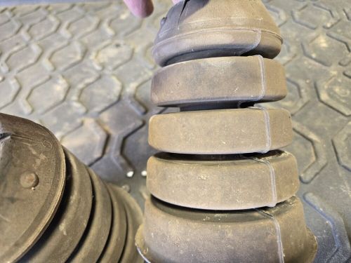 1990-1997 Lexus LX450 Toyota Land Cruiser FZJ80 REAR COIL SPRING INSULATORS Bump, US $60.00, image 4