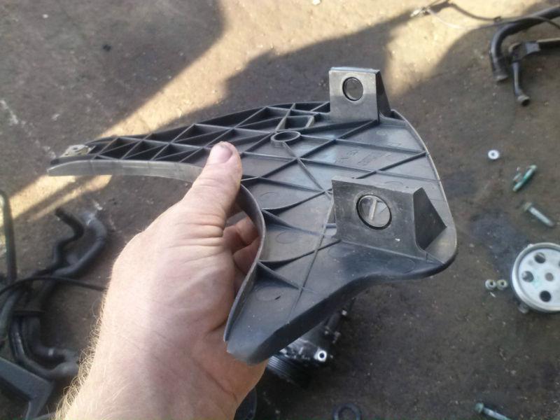 Audi a4 02-05 headlight retainer plate 1 right pass support mount bracket german