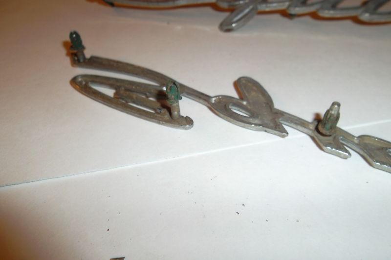 VINTAGE ORIGINAL FOMOCO PAIR SET FORD SQUIRE EMBLEMS 1960'S METAL CAR TRIM , US $7.99, image 2