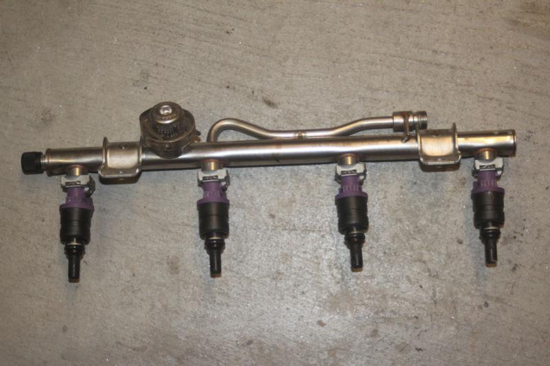 Mercedes fuel injectors + rail + regulator --- slk230 - r170 - 01 02 03 c230