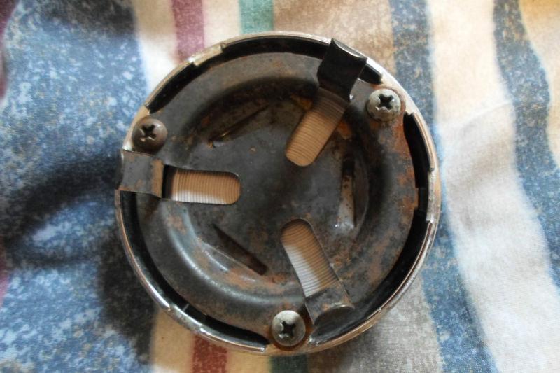 1965 Pontiac Grand Prix Horn Cap, US $1.00, image 2