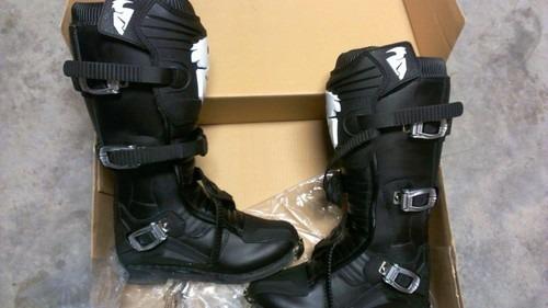Thor ratchet boots adult size 9