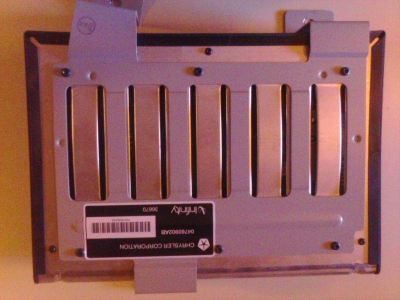 99-04 300m concorde intrepid amp amplifier infinity 360 watts p04760902ab