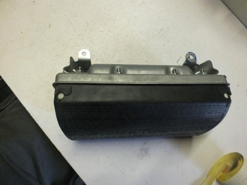 Find 2004 Mercedes E320 Passenger Airbag 2118601305 OEM b in Linden