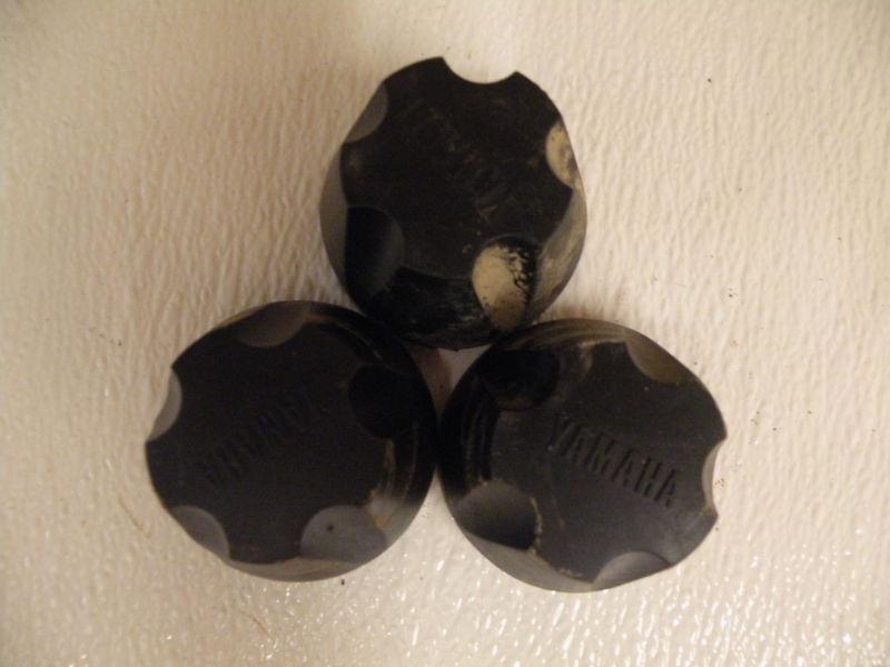 Yamaha bear tracker 250 set of three wheel hub caps yfm250