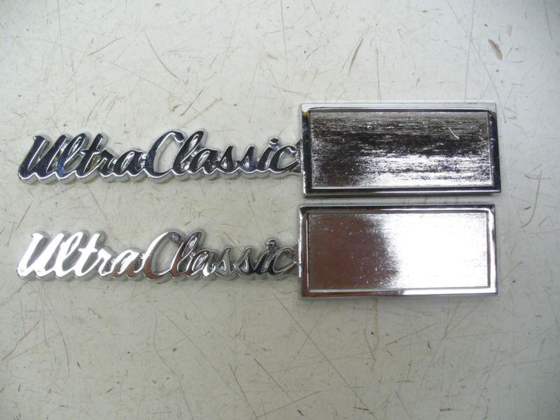 Harley ultra-classic left saddlebag emblem, qty 2; 59244-89.
