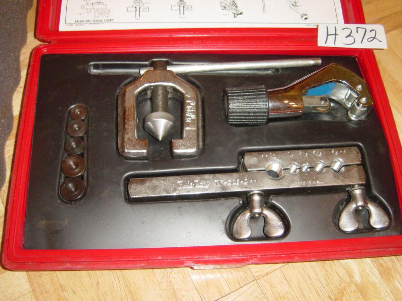 Blue-point sold by snap on tools double flaring tool kit tf528d