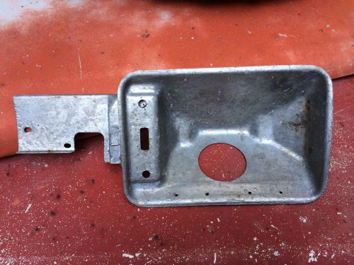 Range rover classic fuel filler aperture