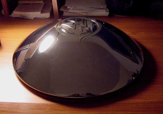 Vw bug ghia bus type3 early hubcap small   logo