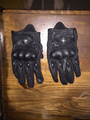 Icon pursuit gloves