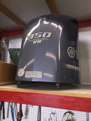 Yamaha outboard f350 v8 4-stroke motor cowling