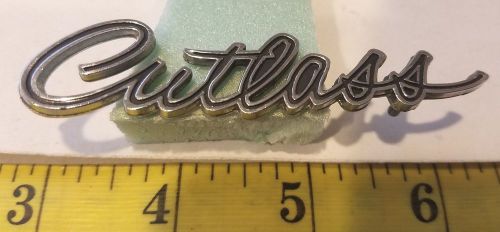 Vintage oldamobile cutlass 70&#039;s emblem decal 7642400 {ce490}