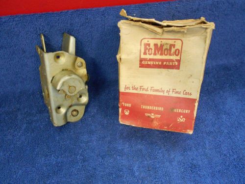 1961-62 ford galaxie station wagon rh rear door lock latch  nos ford  716