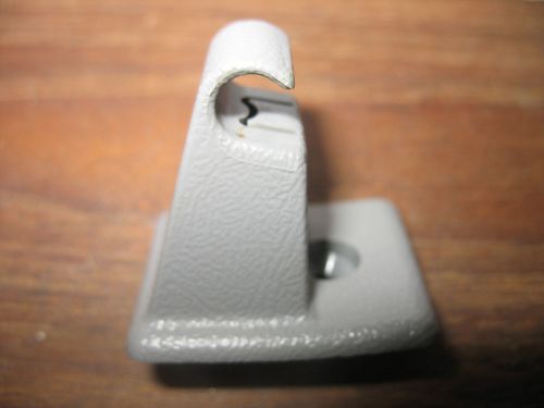 1995-1999 chevrolet tahoe sun visor gray clip (1) with screw (1) exc cond