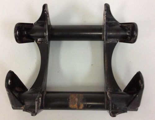 2013-2015 can-am maverick 1000 xrs 4x4 front differential support 705203296 oem