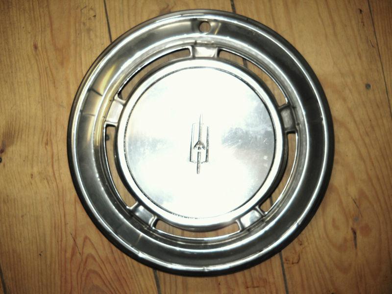Hub cap wheel cover 70 olds f-85