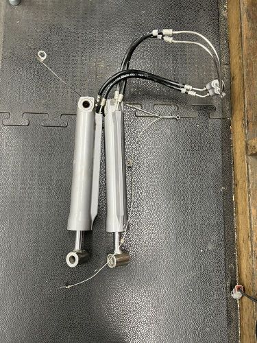 3857470 Volvo Penta SX-M USED Freshwater Trim Cylinders (pair) off of a 2004, US $425.00, image 3