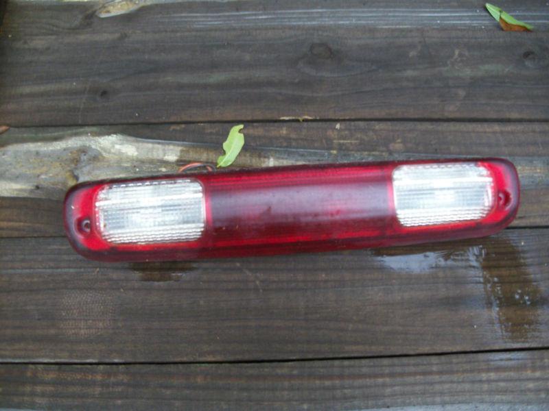 Sell 1999 GMC third brake light assembly cab mount in Palatka, Florida