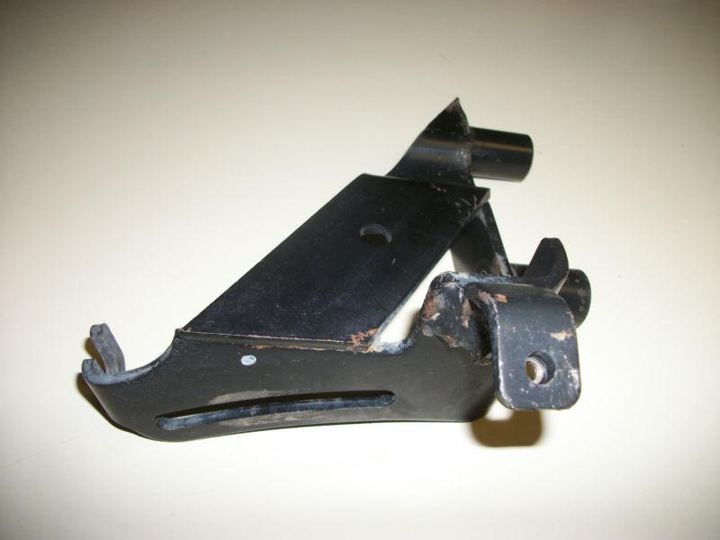 90-93 mazda miata alternator upper bracket, 1.6