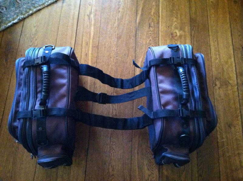 Givi voyager motorcycle/vespa saddlebags luggage - t421   