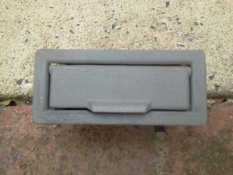 Chevrolet chevy gmc gm rear door ashtray ash tray tahoe suburban crew 10141645