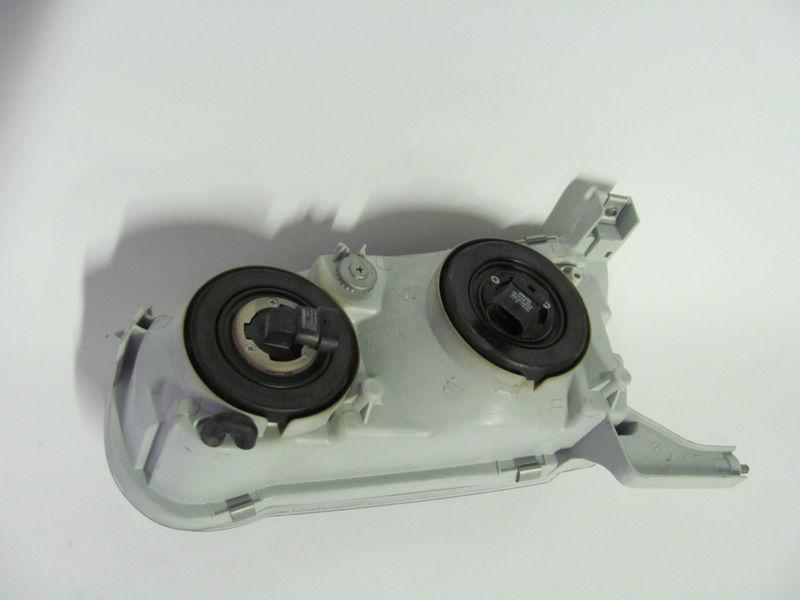 01 02 TOYOTA COROLLA RIGHT HEADLIGHT NICE!, US $29.99, image 2