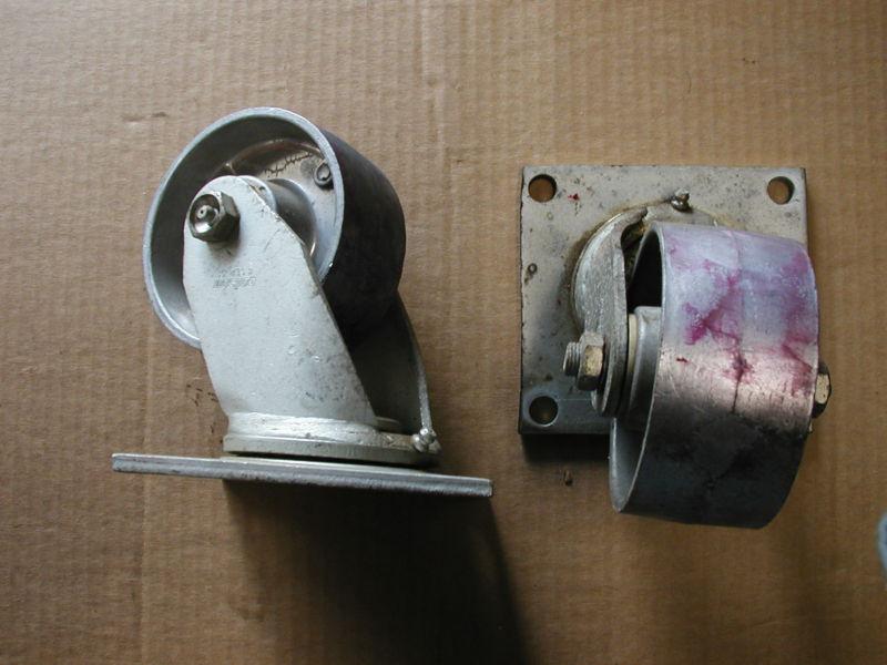 Swivel caster wheels - pair