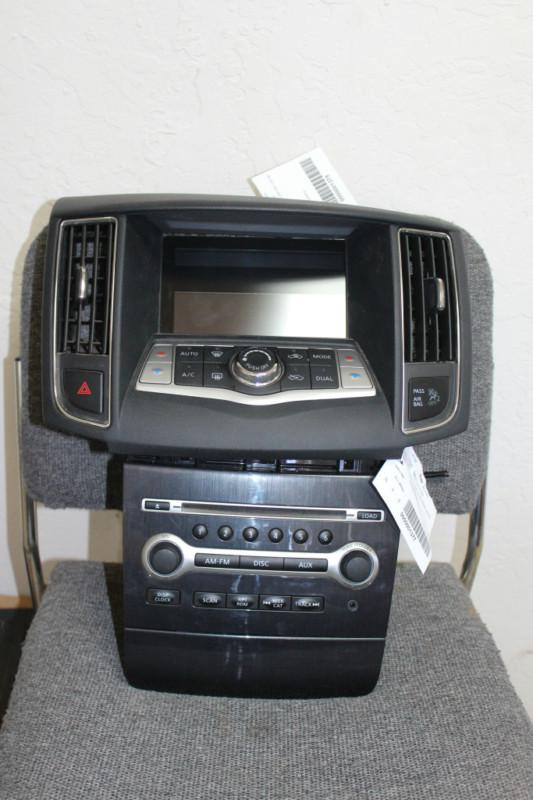 2013 nissan versa radio complete with display screen and climate control oem