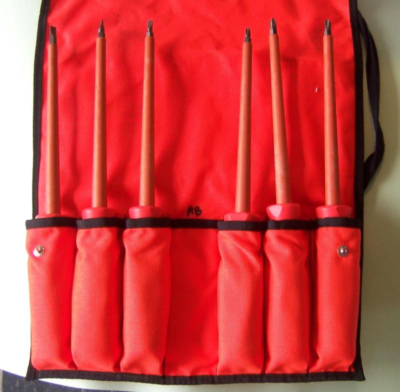 Snap-on composite insulating screwdrivers set of 6