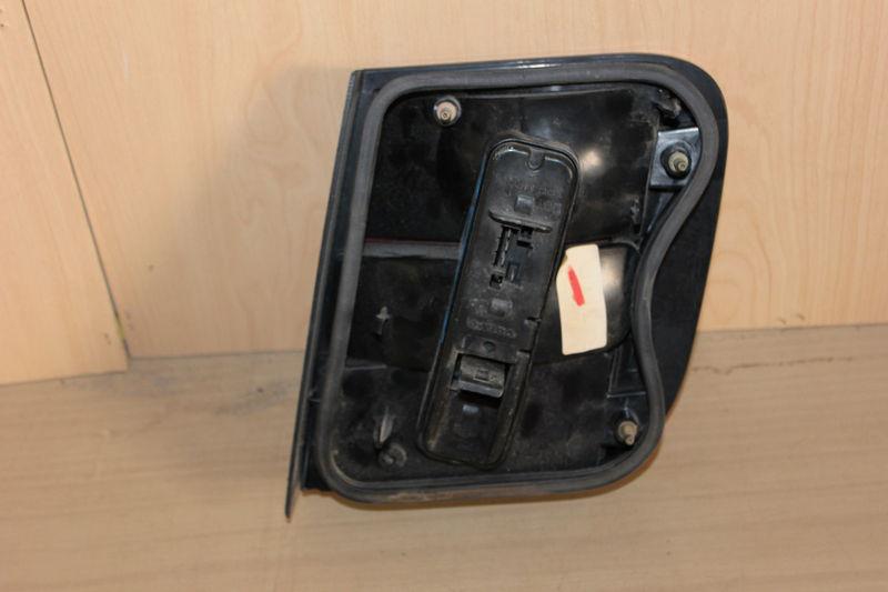 98 99 00 1998 1999 2000 VOLVO S70 TAILLIGHT TRUNK LID DECK TAIL LIGHT GENUINE L, US $69.00, image 2