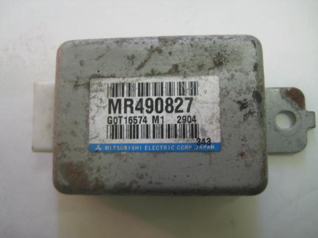 Cruise control module montero sport 2000 00 01 02 03 04 mr490827 