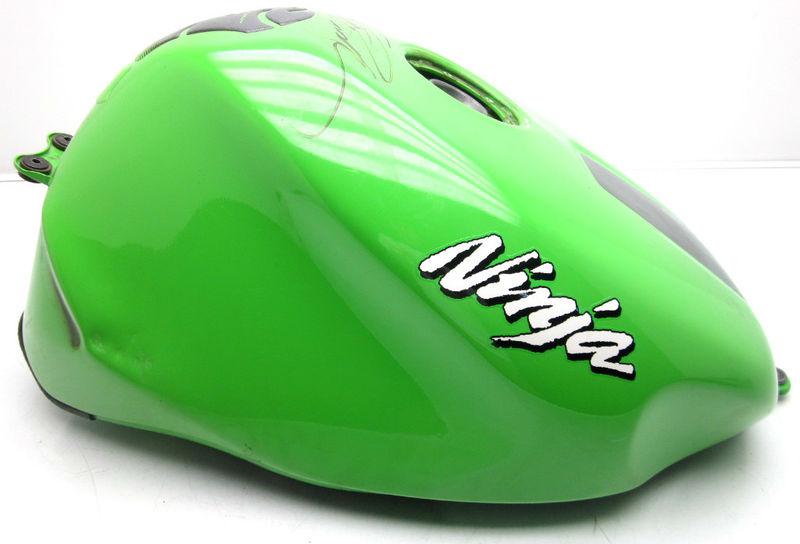 Sell 9603 ZX7R ZX7R 7 R ZX7 Fuel Gas Tank in Toccoa, US, for