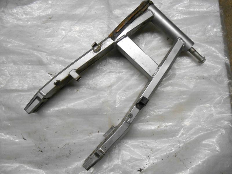 Sell KAWASAKI ZX ZX6 ZX6R ZZR ZZR600 SWINGARM SWING ARM 9802 & 0509