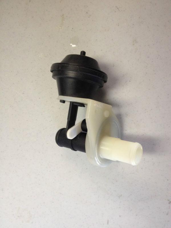 Sell Porsche 944/Turbo Heater Control Valve in DeLand, Florida, US, for