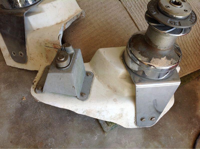 Aluminum cam cleat and riser. large