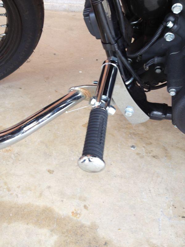 2010 harley davidson street bob highway peg mounts, US $40.00, image 2