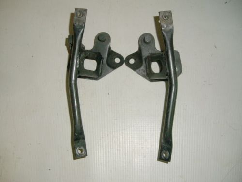01 yamaha raptor 660 front fender brackets left and right 11575