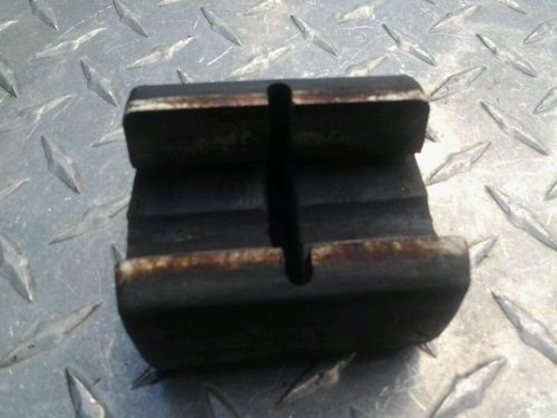 1966 sea king rubber mount lower ,  vwb 19074a