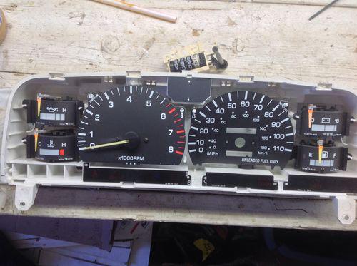 89-95 toyota pickup 4runner sr5 tachometer speedometer gauge instrument cluster